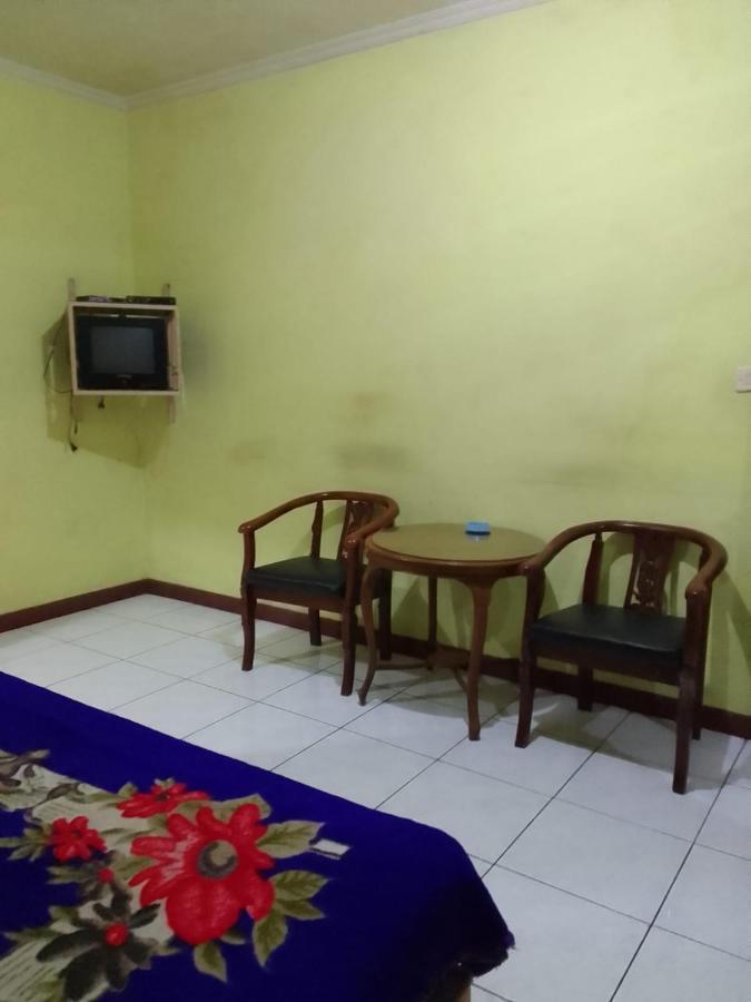 Oyo 93146 Lamin Indah Hotel Puncak Bagian luar foto