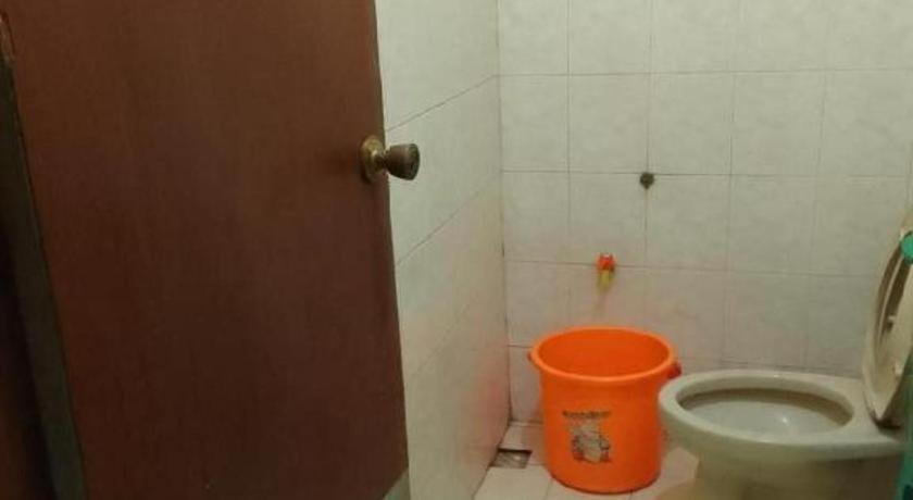 Oyo 93146 Lamin Indah Hotel Puncak Bagian luar foto